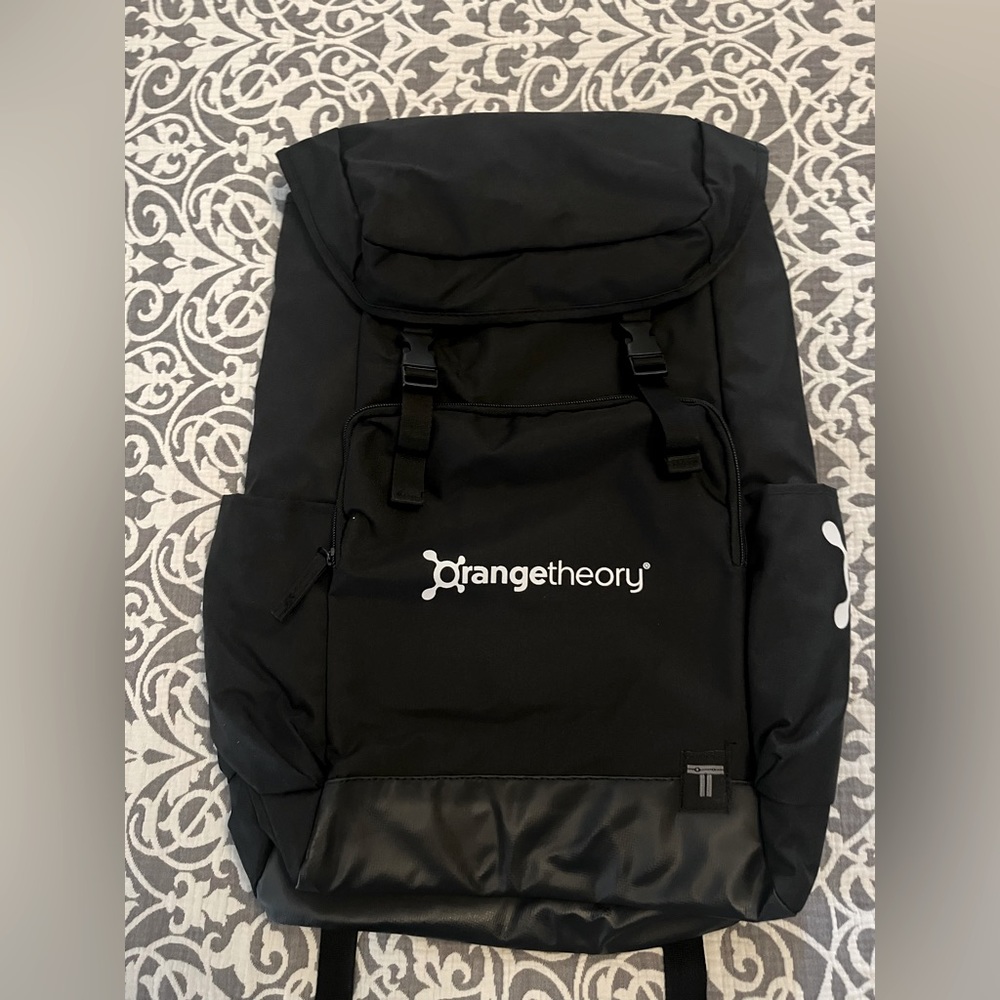 🍊NWT Orangetheory Tranzip Commuter Computer Backpack 🍊